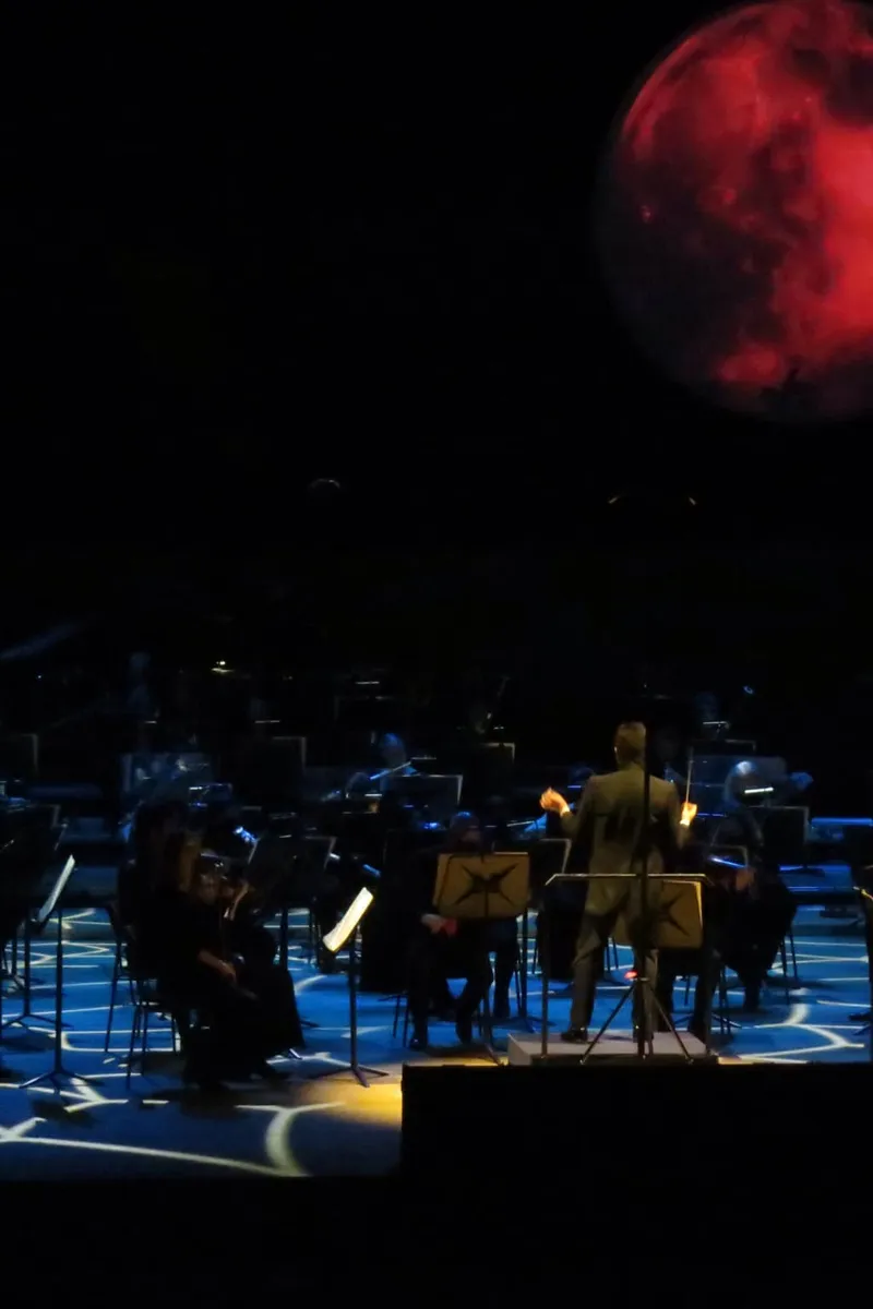 Rodolfo Barráez dirige a la Orquesta Sinfónica del Principado de Asturias en el Auditorio Príncipe Felipe de Oviedo